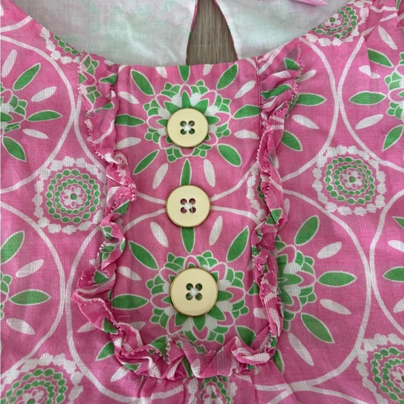 Lilly Pulitzer Vibrant Pink and Green Blouse - Bib with Ruffles - size 8 - Picture 2 of 10